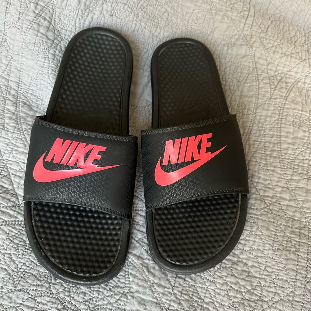 Men’s Nike slides